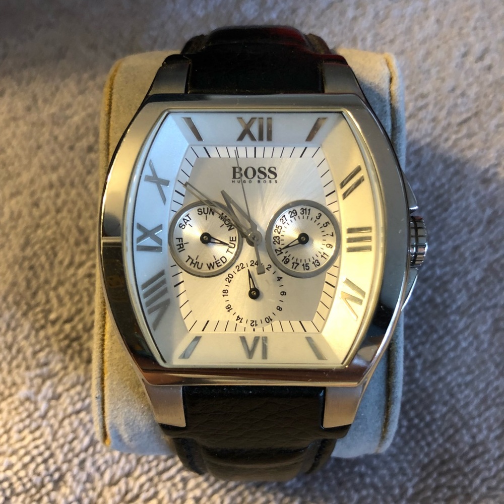 Men’s Hugo Boss Leather Band Watch